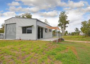Hami's Retreat - Burrum Heads- Close to Boatramp -2BR - Aircon